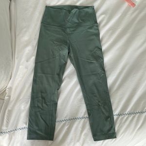 Lululemon cropped leggings